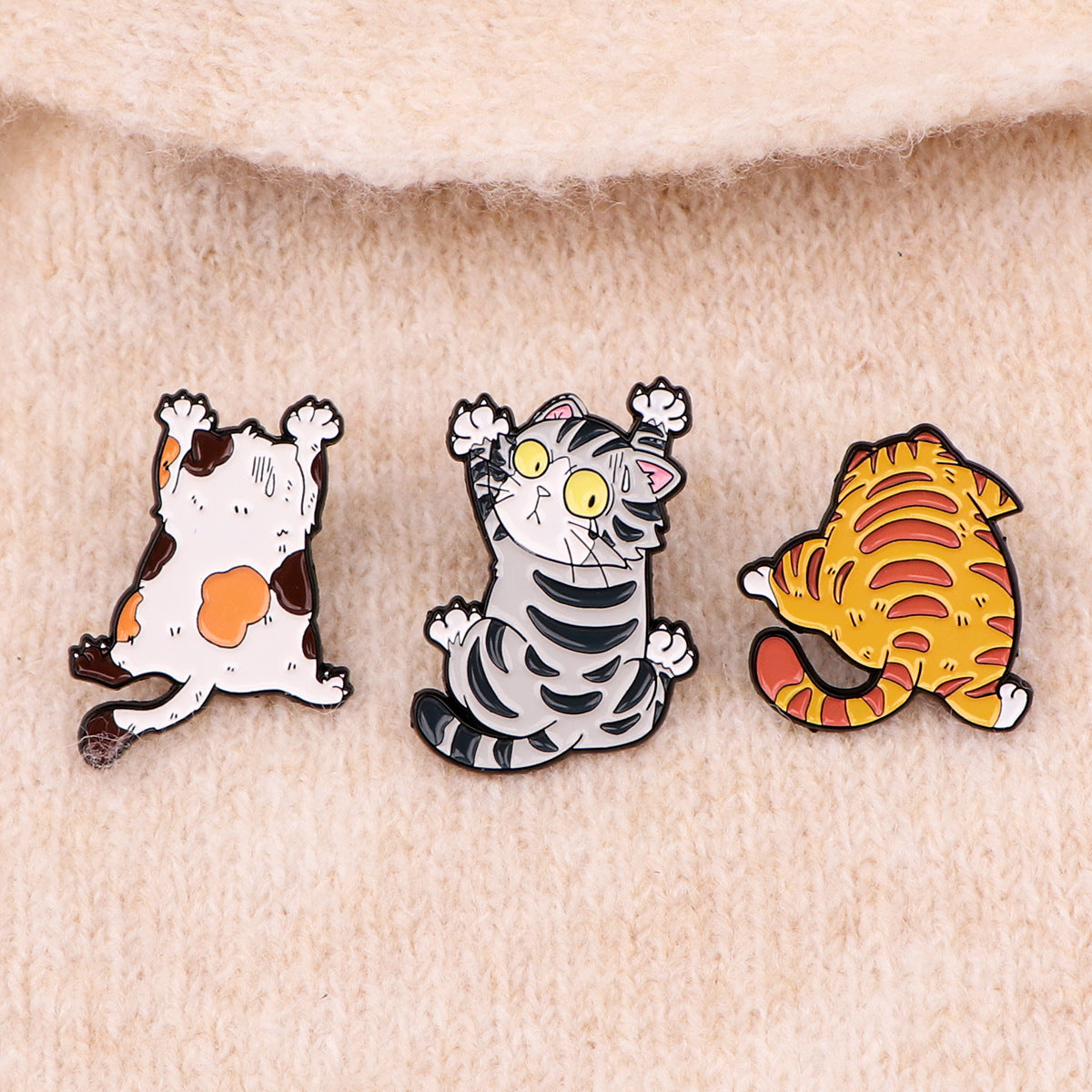Kitty Brooch