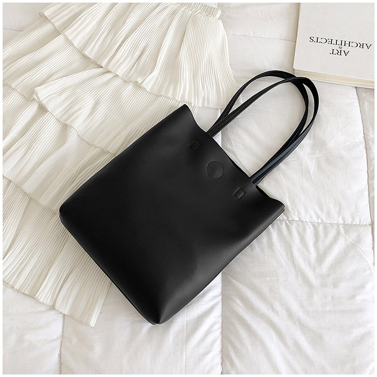 Large-Capacity Tote Bag