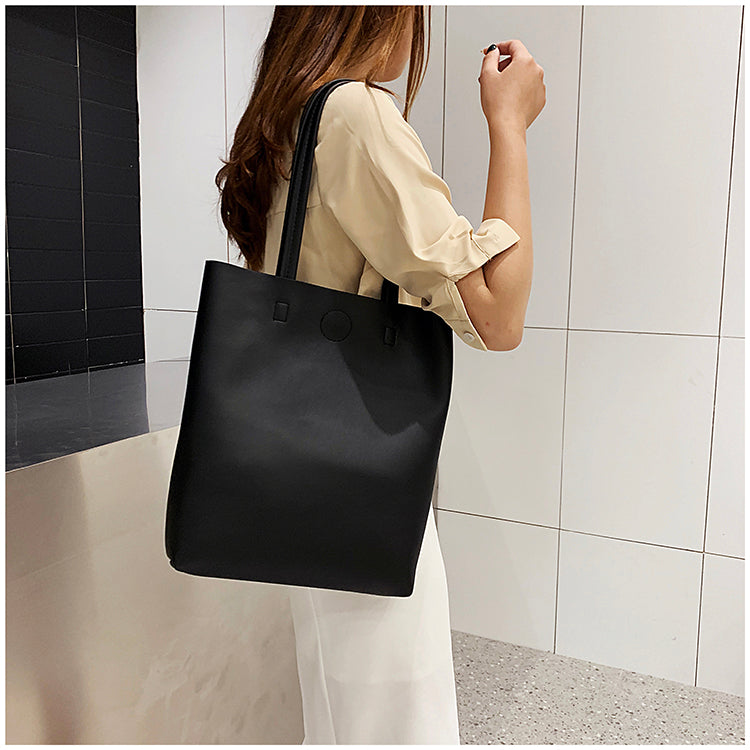 Large-Capacity Tote Bag