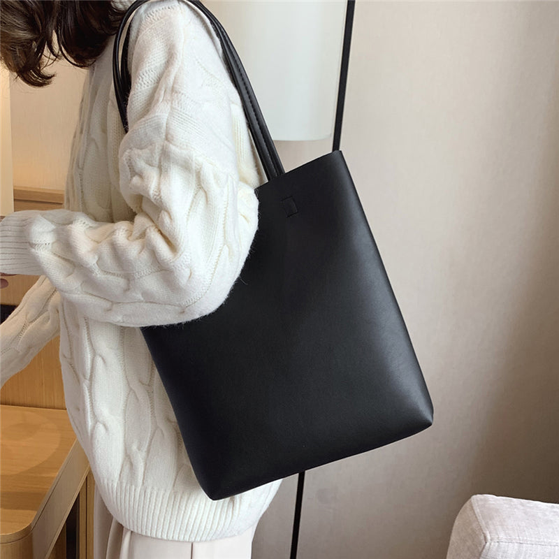 Large-Capacity Tote Bag