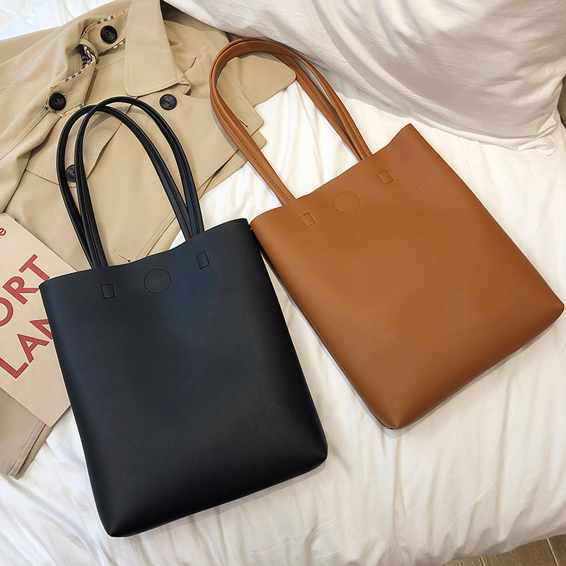 Large-Capacity Tote Bag
