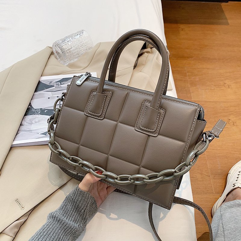 Diamond Chain Square Purse