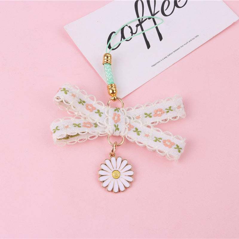 Daisy Keychain With Bow